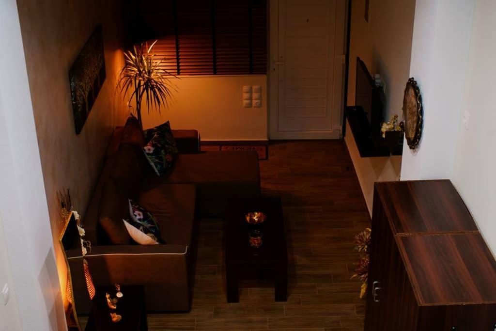 Στούντιο Στο Κέντρο Της Πόλης. Apartment Volos Bagian luar foto