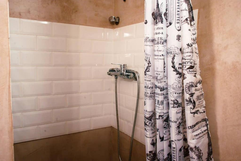 Στούντιο Στο Κέντρο Της Πόλης. Apartment Volos Bagian luar foto