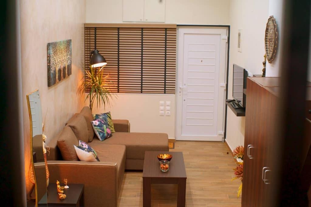 Στούντιο Στο Κέντρο Της Πόλης. Apartment Volos Bagian luar foto